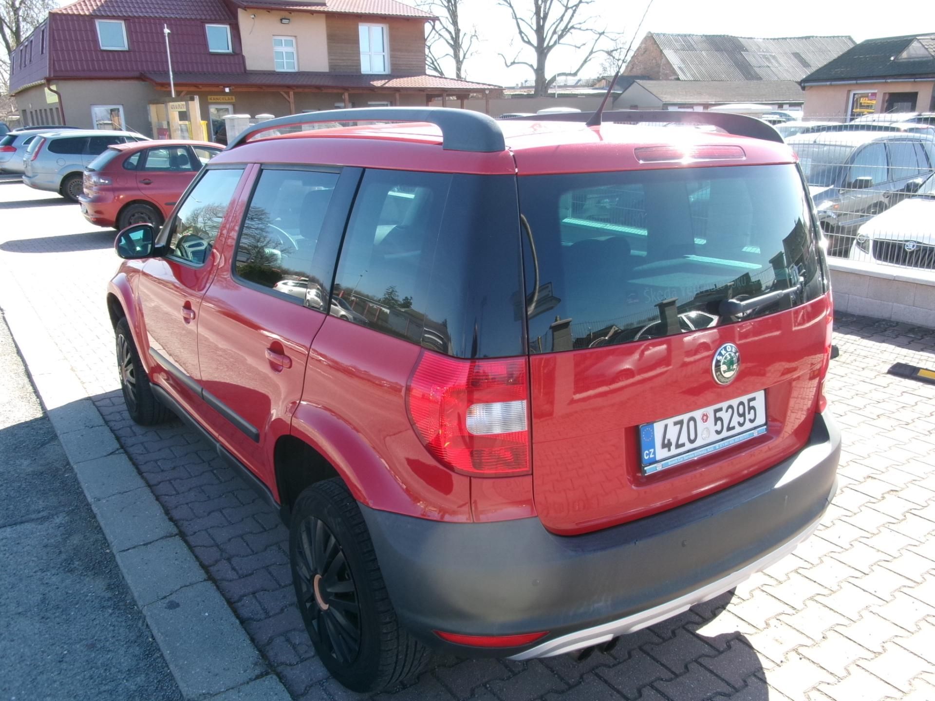 Škoda Yeti, 1,8TSI 4x4 AC TEMP ČR - fotka 4