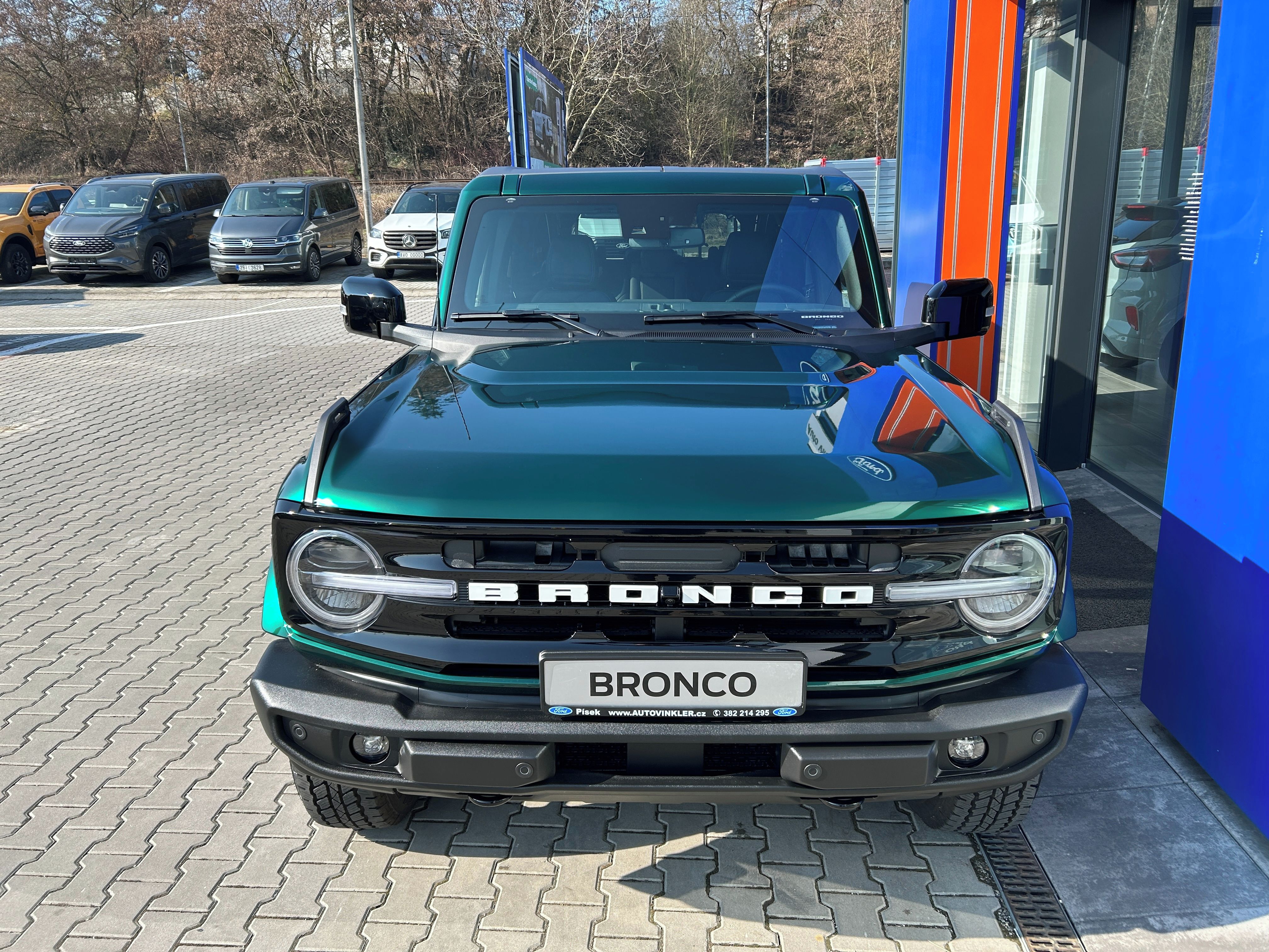 Ford Bronco, 2.7 EcoBoost 246kW OUTER BANKS - fotka 2