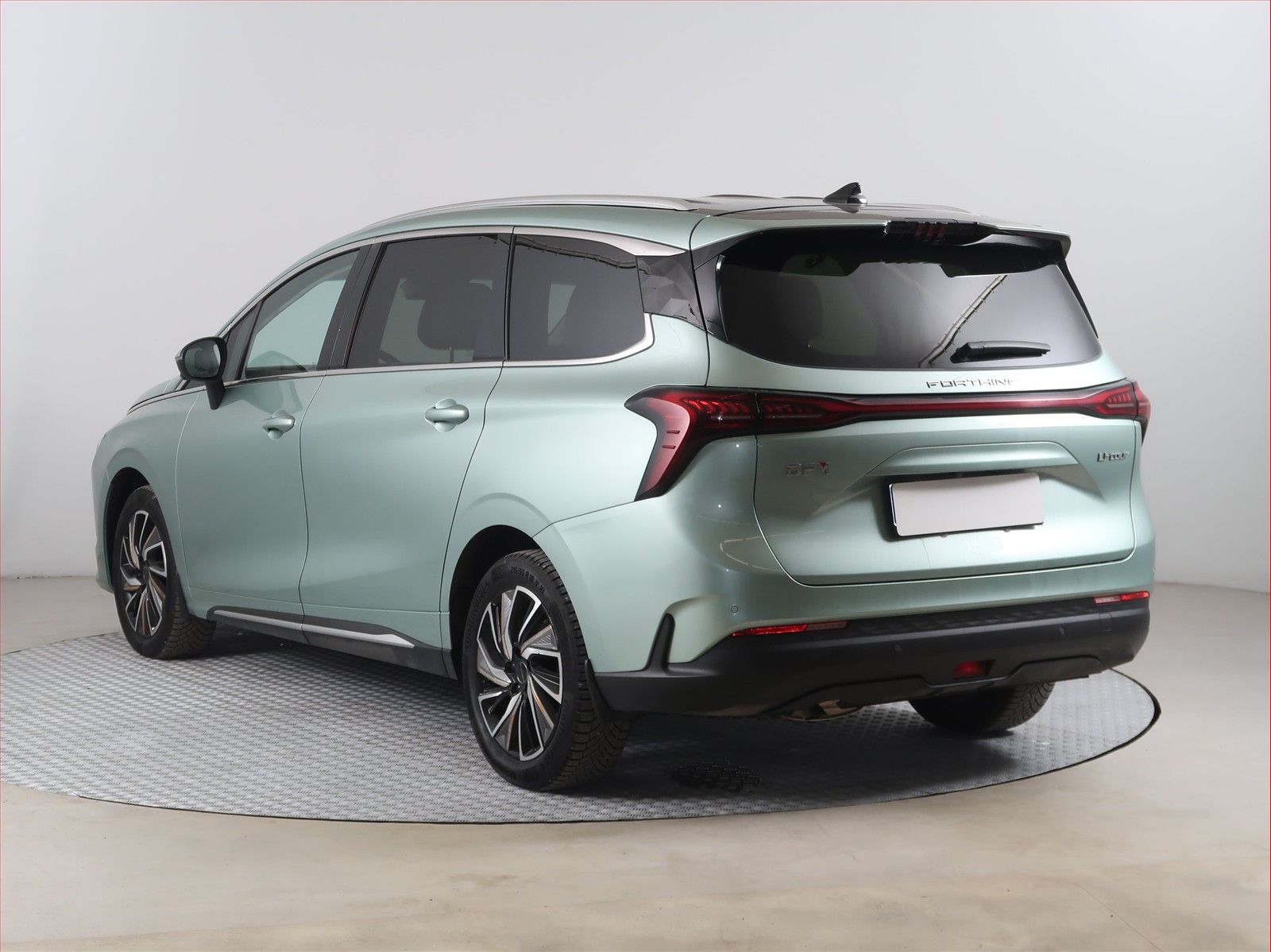 Dongfeng U-Tour, 1.5 Turbo, Automat, 7 míst - fotka 4