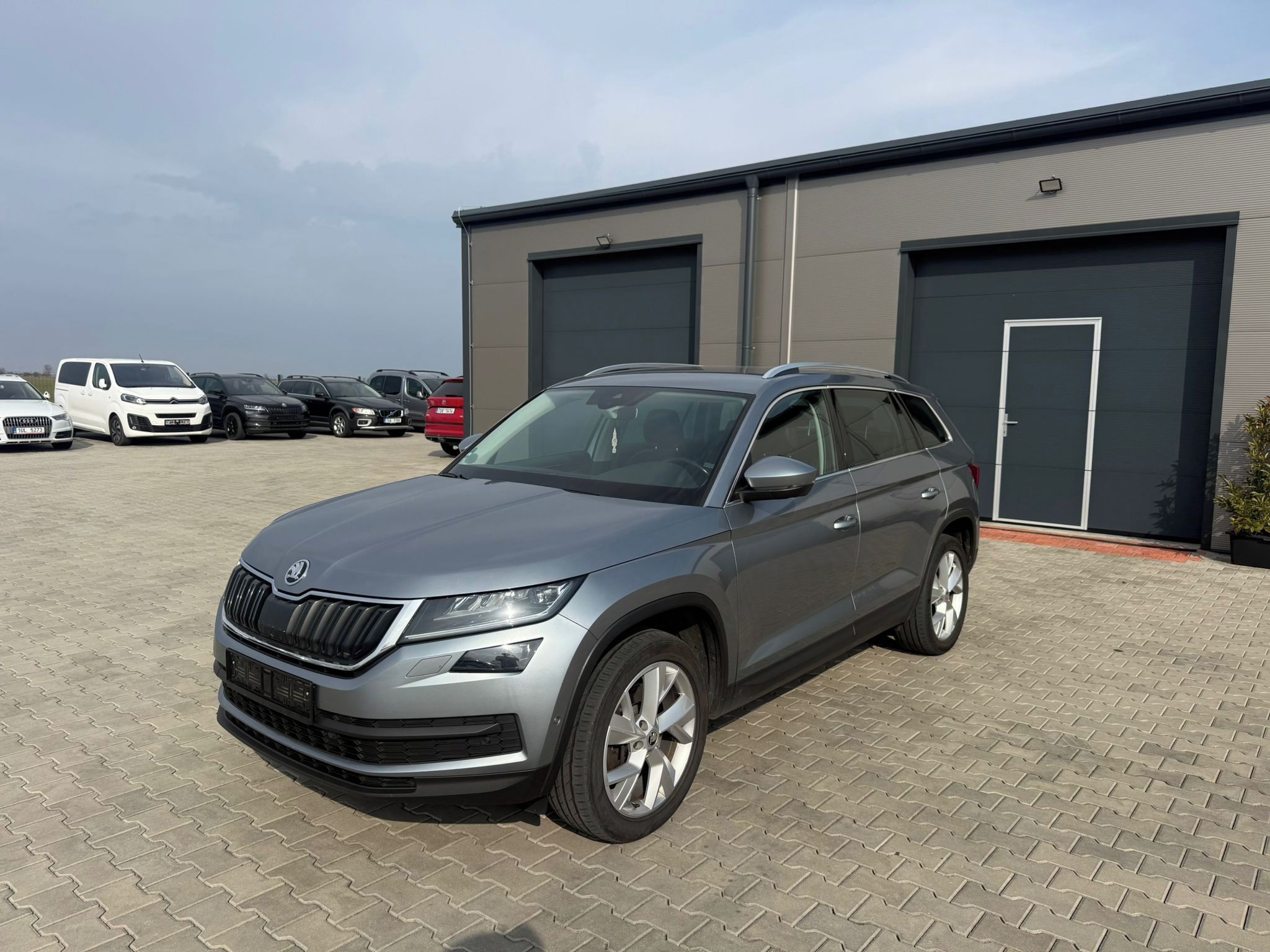Škoda Kodiaq, 4x4 140kw 7míst 360 kamery - fotka 2