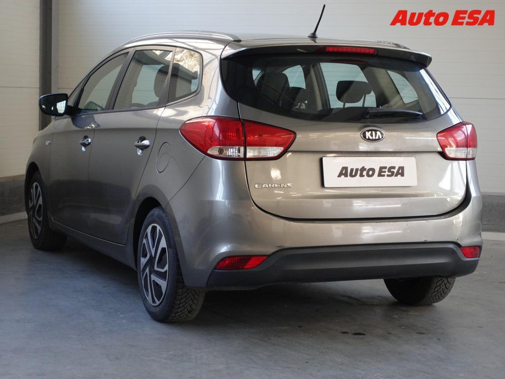 Kia Carens, 1.6GDi,1.maj,ČR,AC,tempo - fotka 6