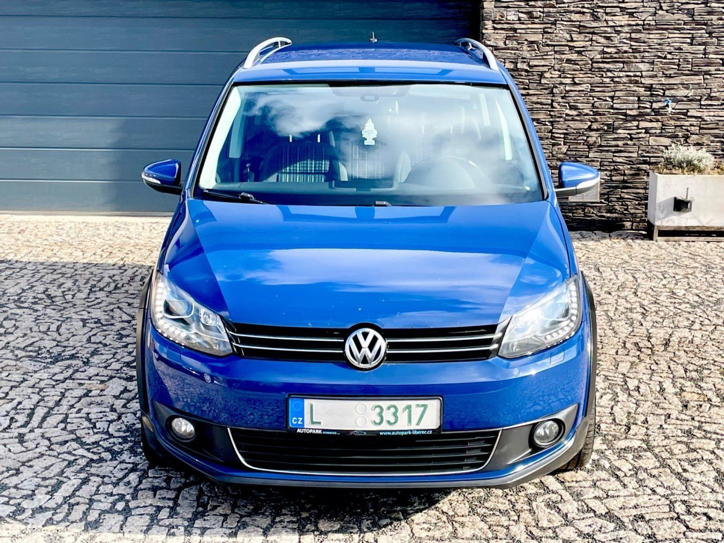 Volkswagen Touran, 1.6 TDi CROSS - fotka 2