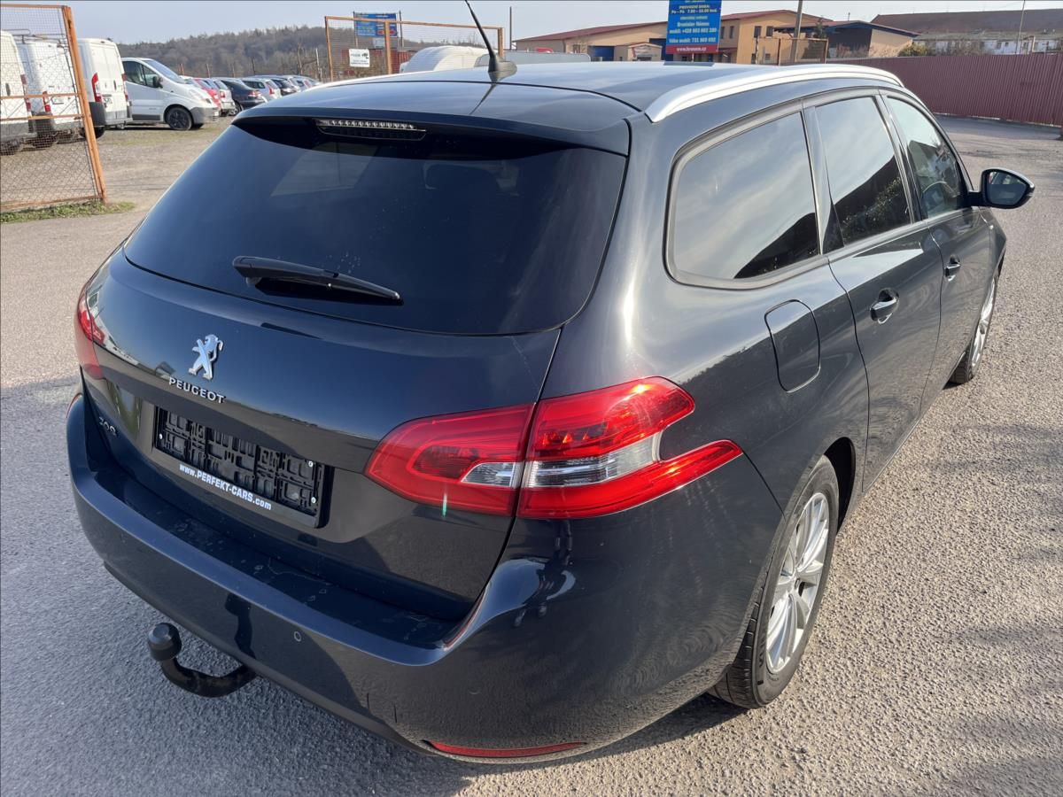 Peugeot 308, 1,5 HDi STYLE KLIMA TAŽNÉ ALU - fotka 6