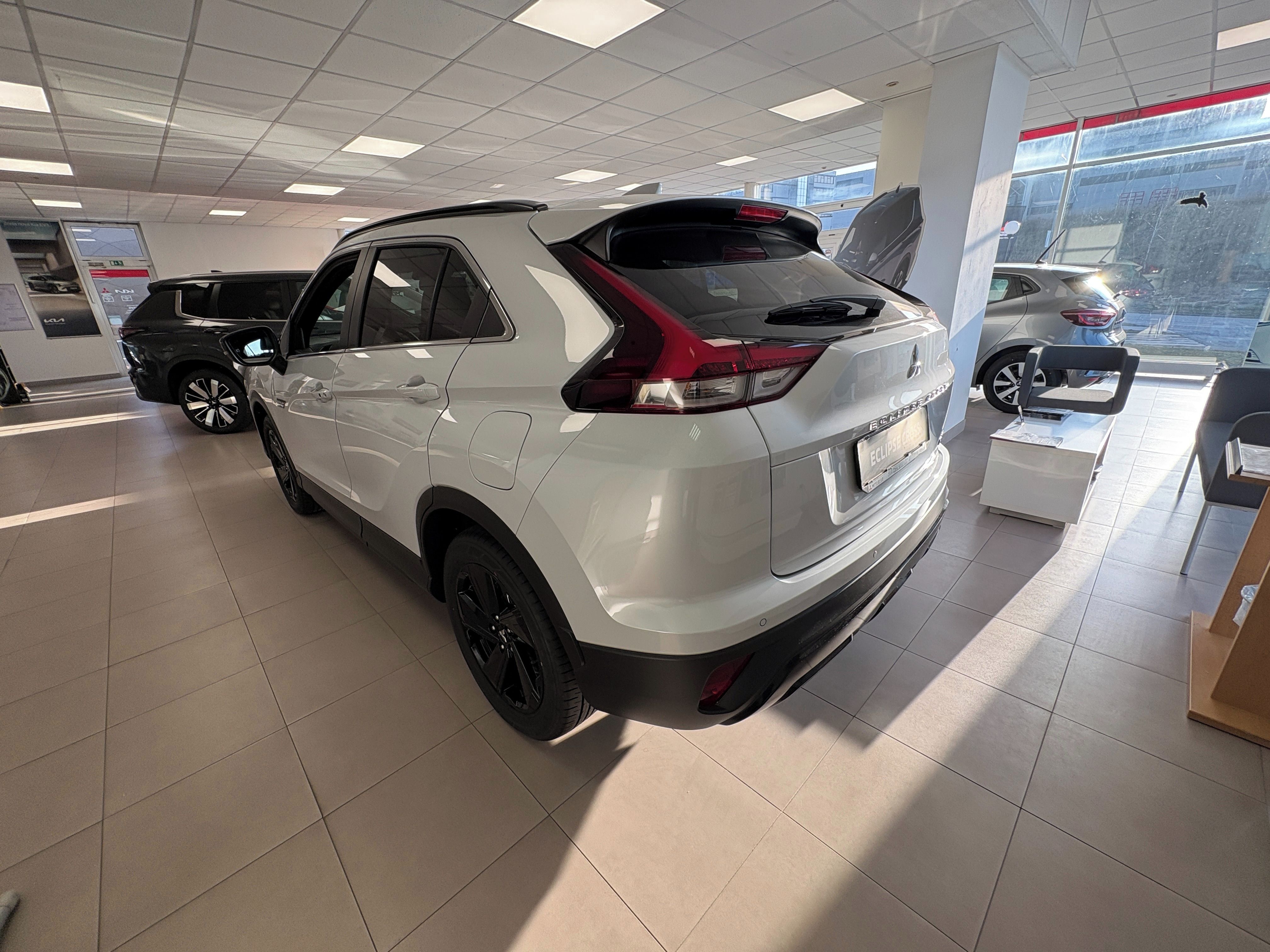 Mitsubishi Eclipse Cross, BLACK EDITION PHEV 2,4INTENSE+ - fotka 6