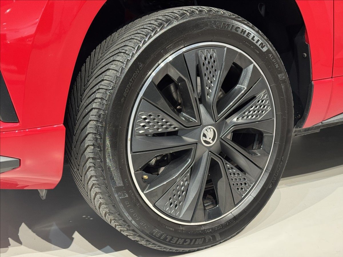 Škoda Karoq, 2,0 TDi  DSG Sportline Virtual - fotka 6
