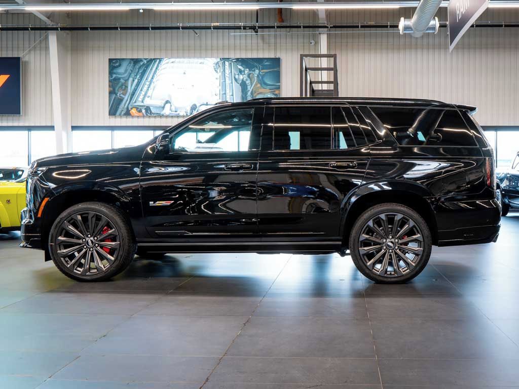 Cadillac Escalade, 6.2 V Supercharged 682 HP 2025 - fotka 2