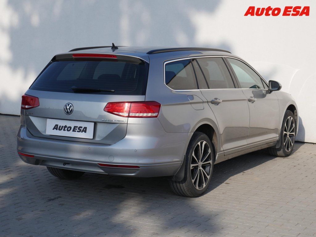 Volkswagen Passat, 2.0 TDi,1.maj,DSG,navi - fotka 4