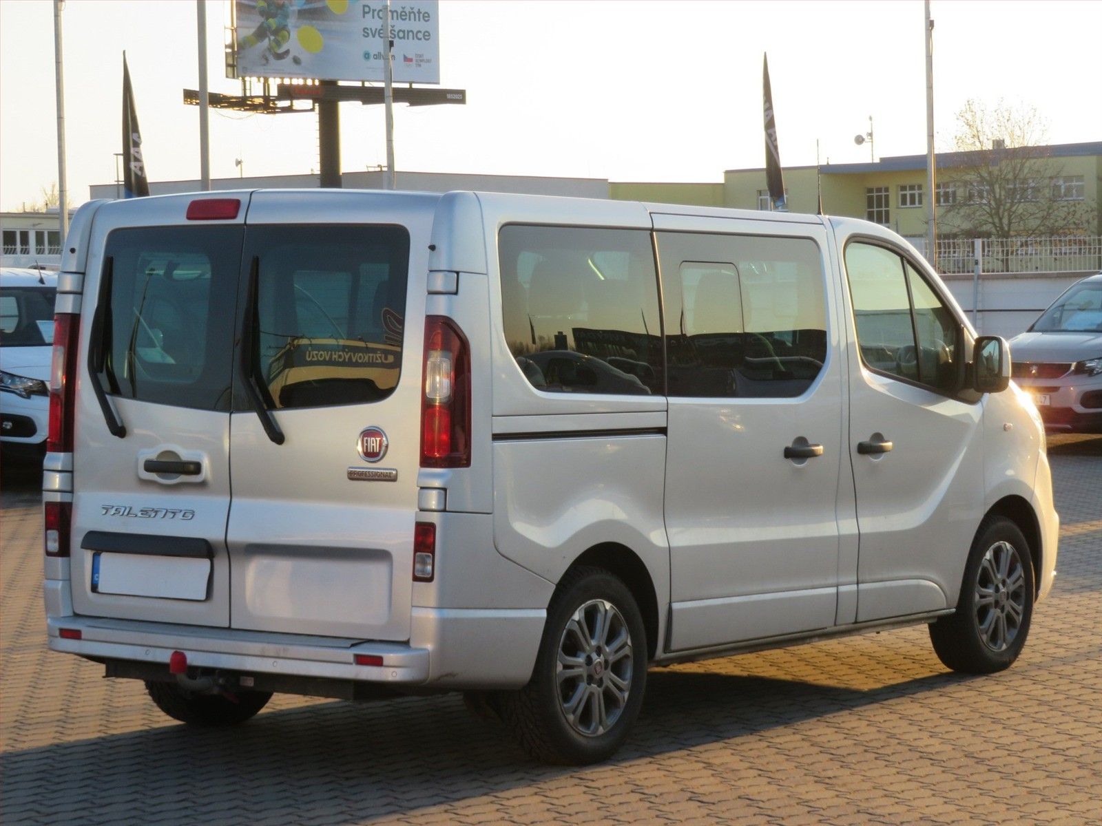 Fiat Talento, 2.0 BlueJet, Bus, 5Míst, Klima - fotka 5