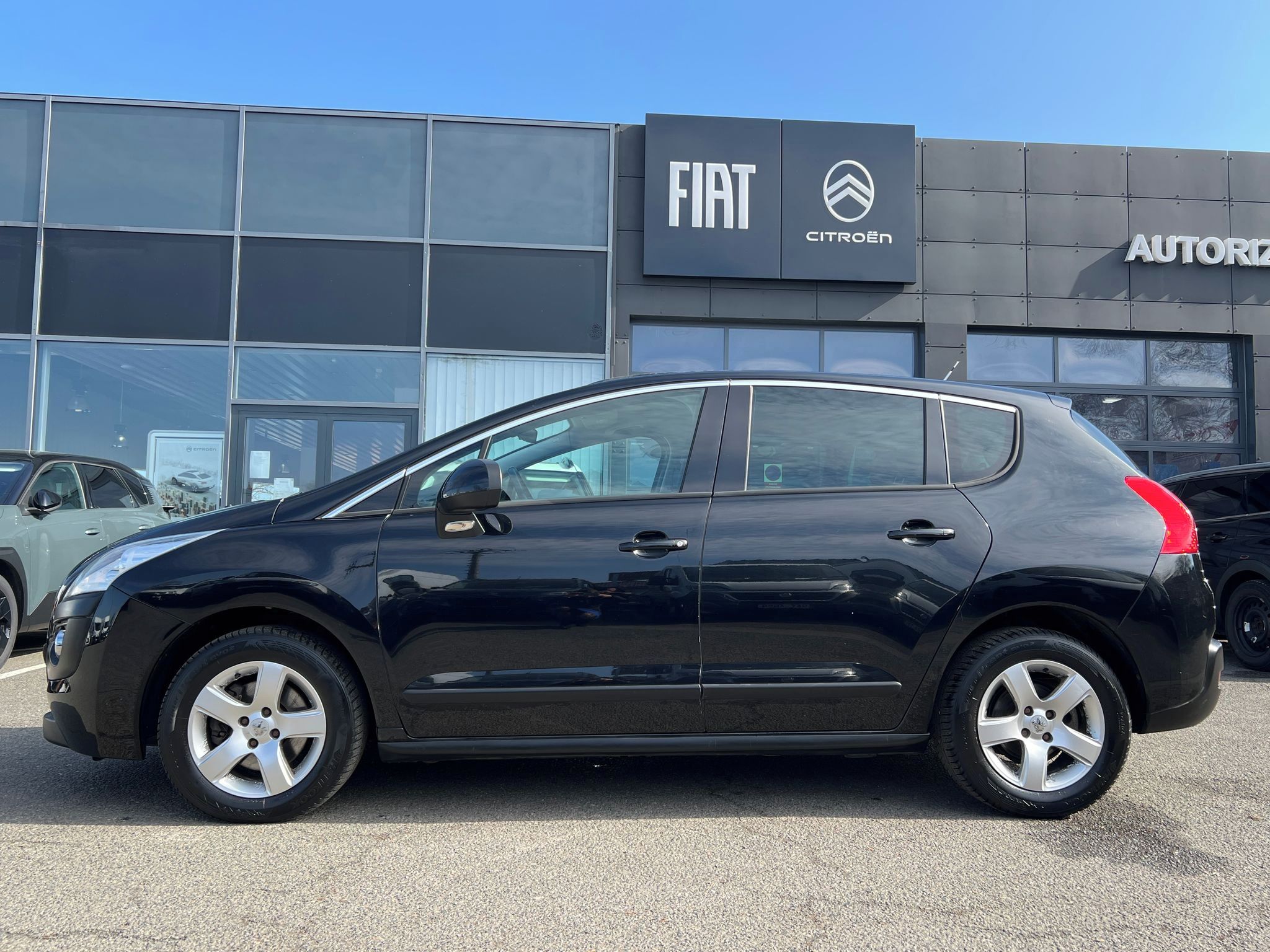 Peugeot 3008, 2.0 HDI 163k SERVIS TAŽNÉ - fotka 3