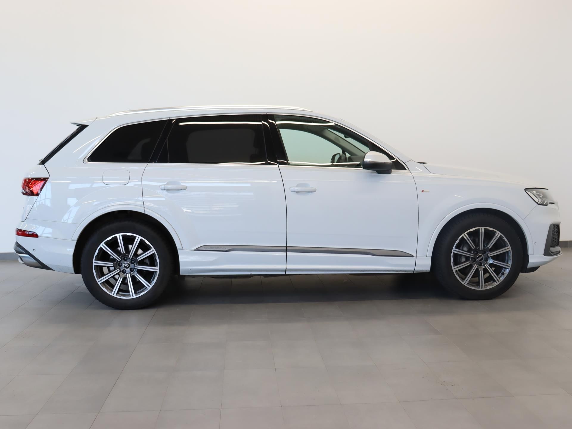 Audi Q7, Sline 50 TDI quattro tiptronic - fotka 3