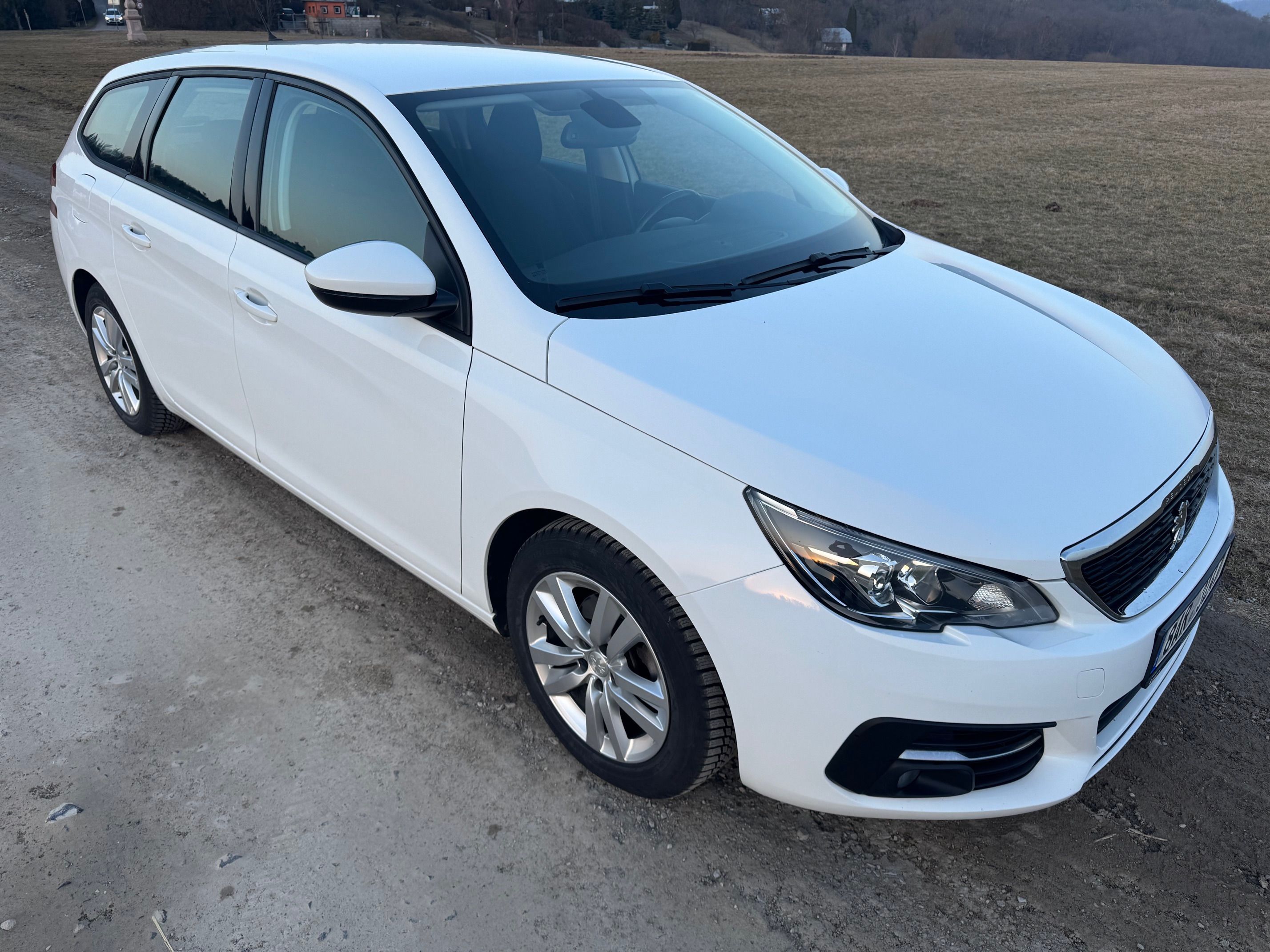Peugeot 308, SW 1.5BlueHDI 96kW NAVI ČR - fotka 2