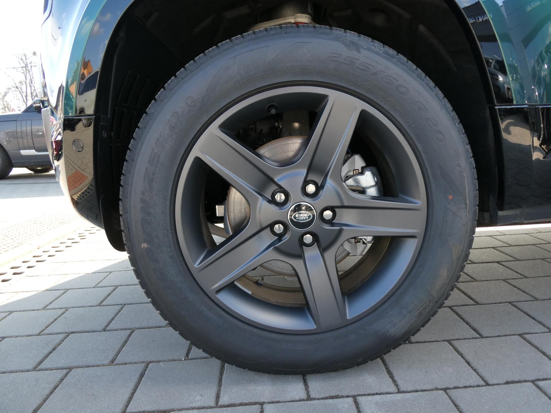 Land Rover Defender, 110 3,0 X-Dynamic SE D200 - fotka 2