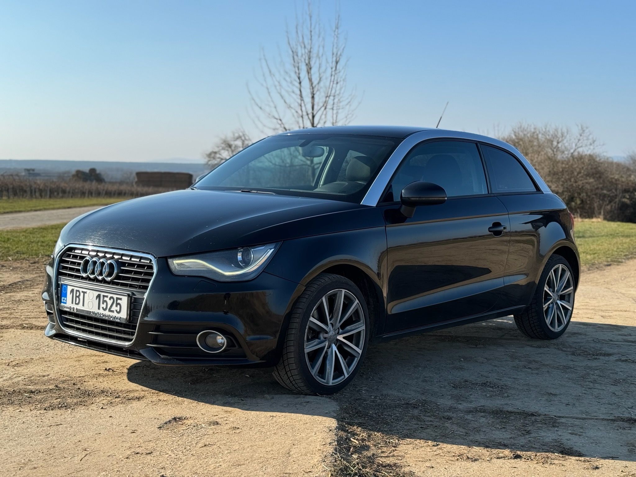 Audi A1, 1.6 TDI (77 kW) XENON - fotka 4