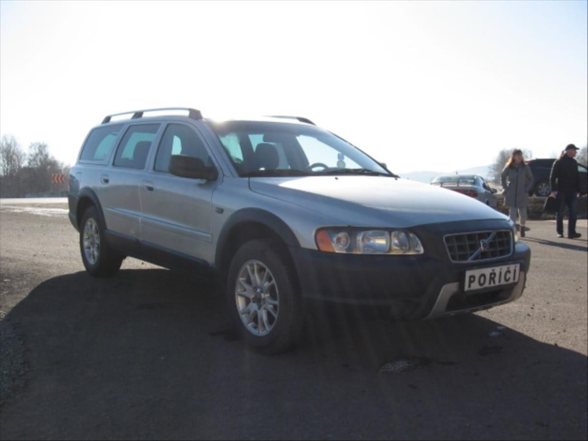 Volvo XC70, 2,4 D5 - fotka 3