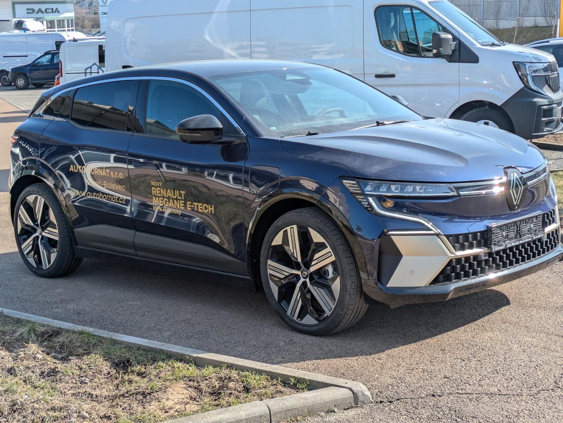 Renault Mégane, E-Tech elektrický ICONIC - fotka 4