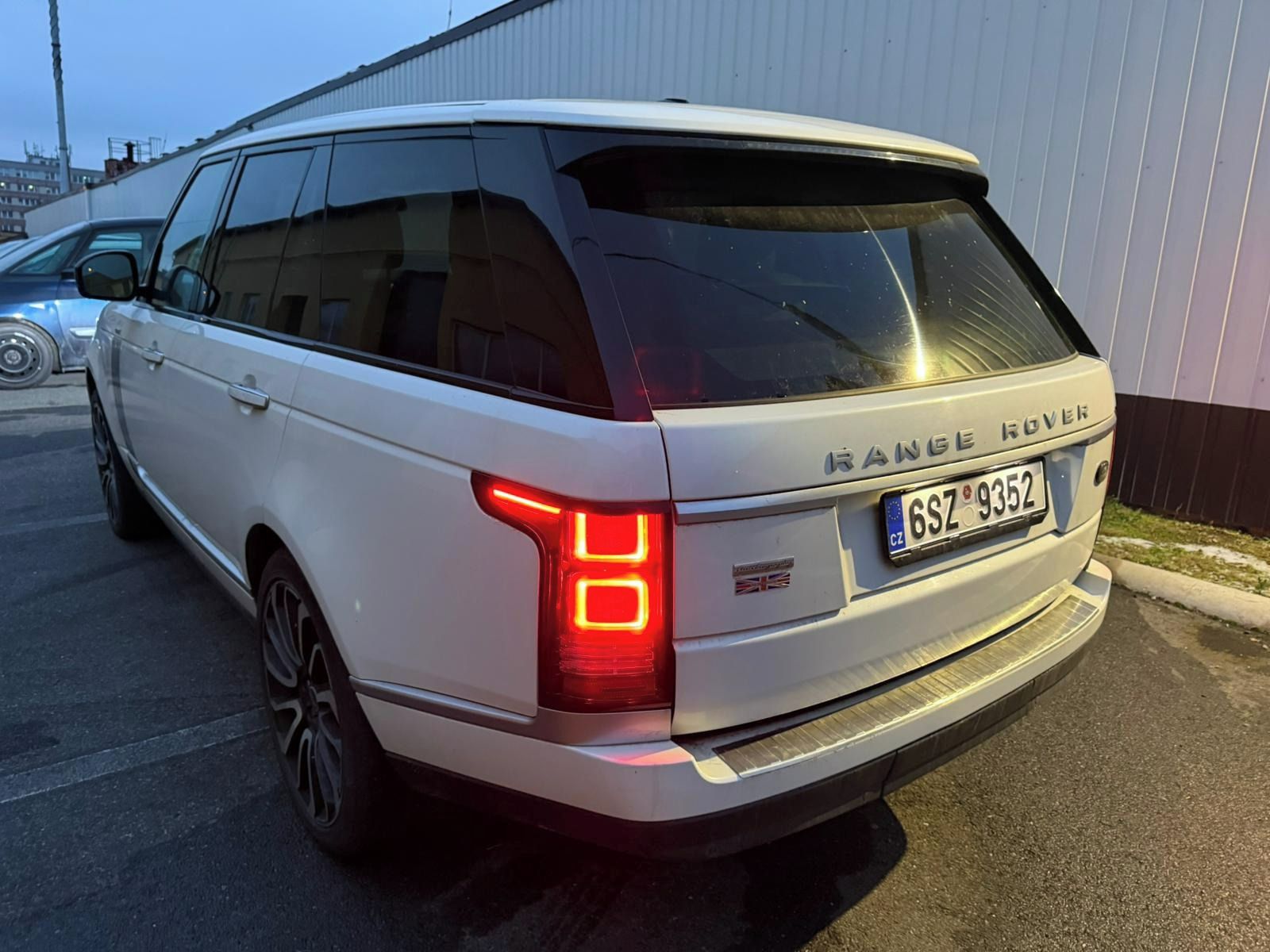 Land Rover Range Rover, 4,4 SDV8 Vogue, nové turba - fotka 4