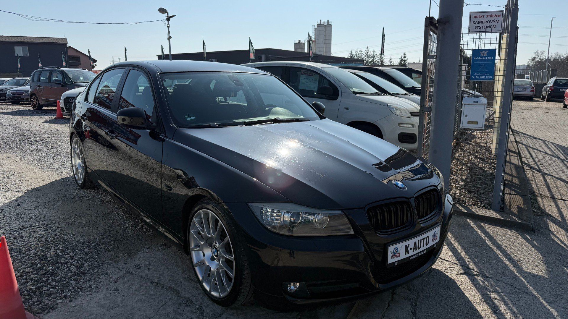 BMW Řada 3, 318i 105kW *Alu*Keyless*Klima* - fotka 3