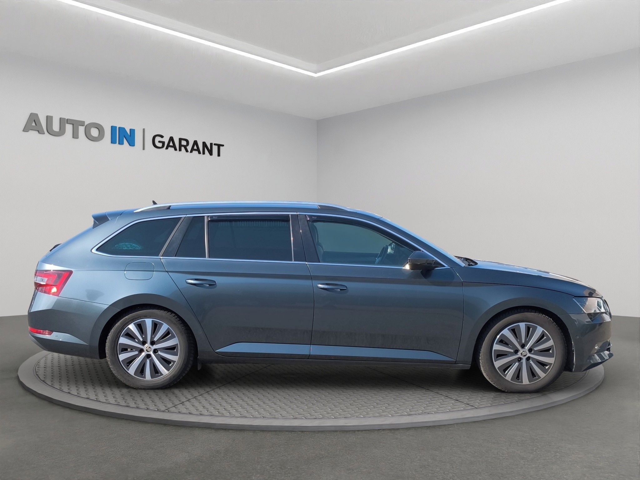 Škoda Superb, Style GreenLine 1.6 TDi 88kW, - fotka 4
