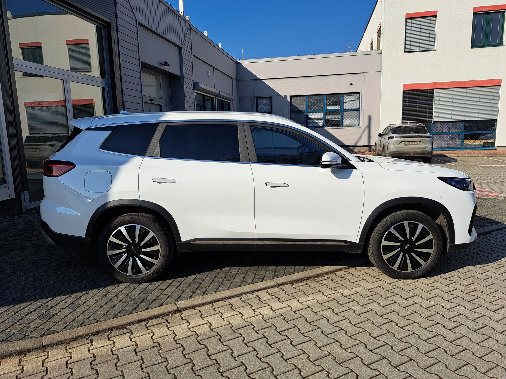 Chery Tiggo 8 PHEV, UNIQUE - fotka 4