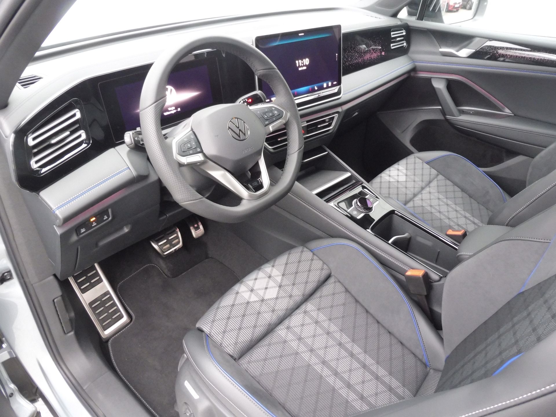 Volkswagen Tiguan, R-Line 1,5 eTSI 110kW mHEV DSG - fotka 6