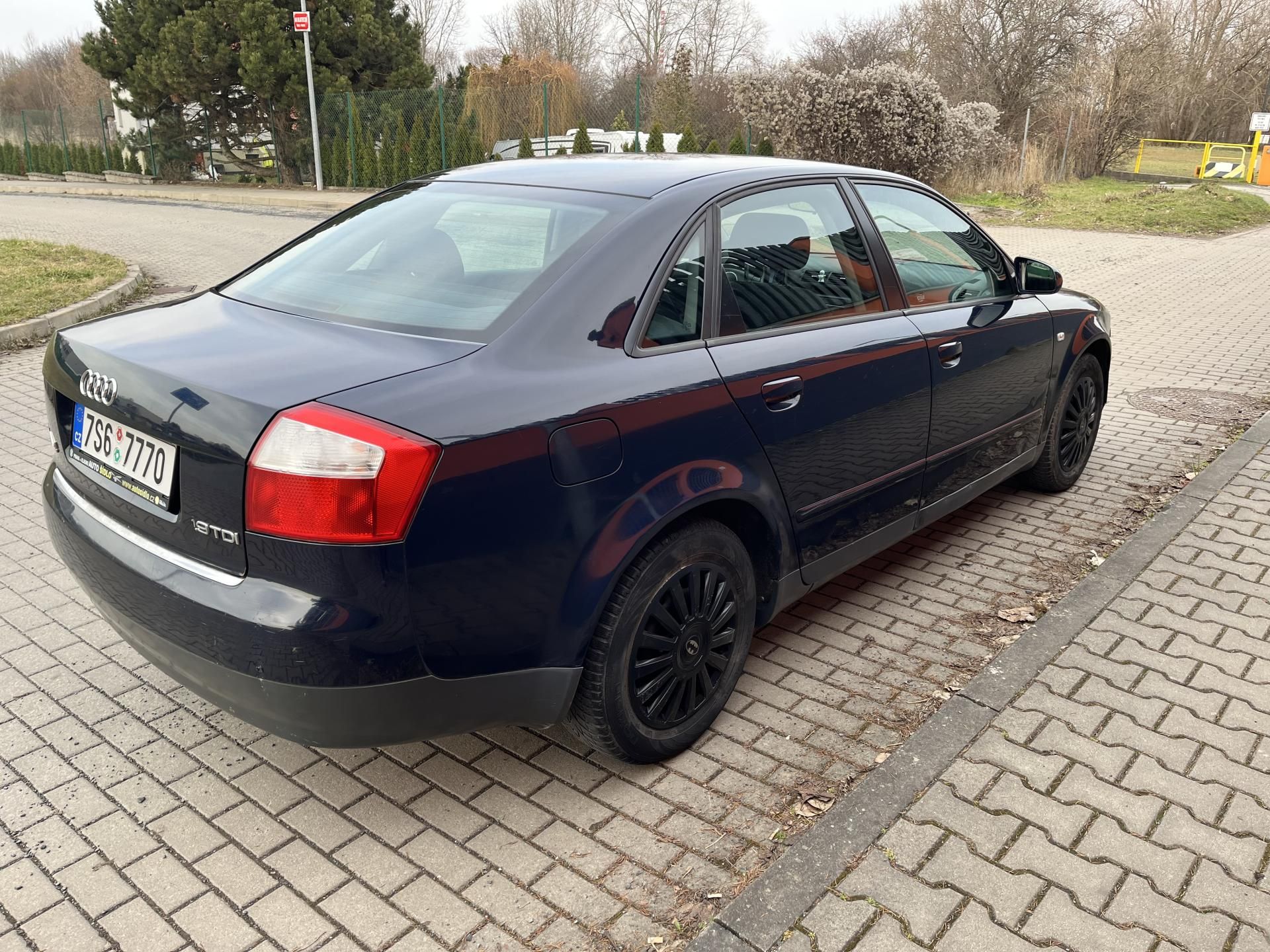 Audi A4, 1.9 TDi - fotka 5