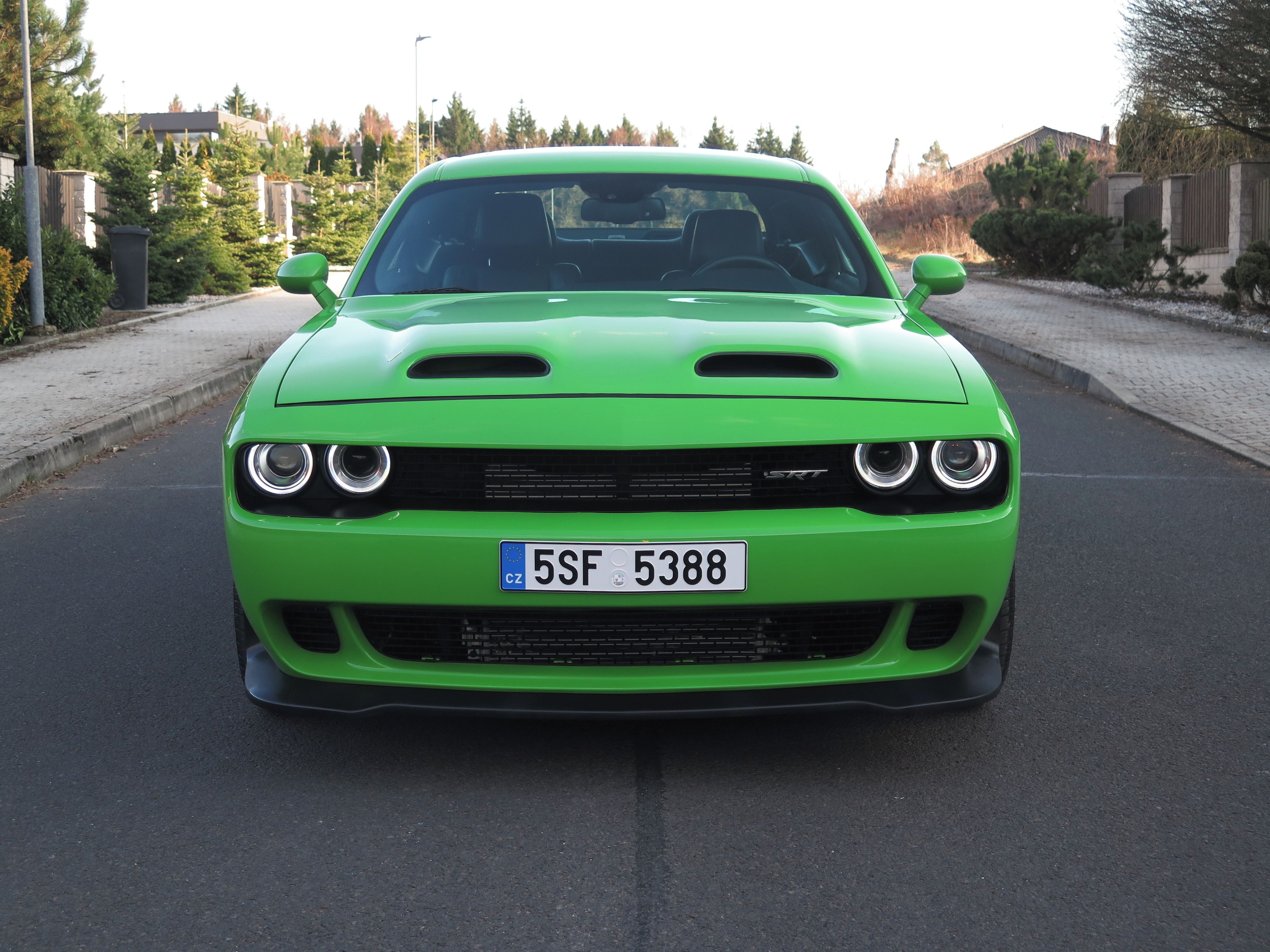 Dodge Challenger, 3.6 V6 4x4 - DPH - SRT vzhled - fotka 4