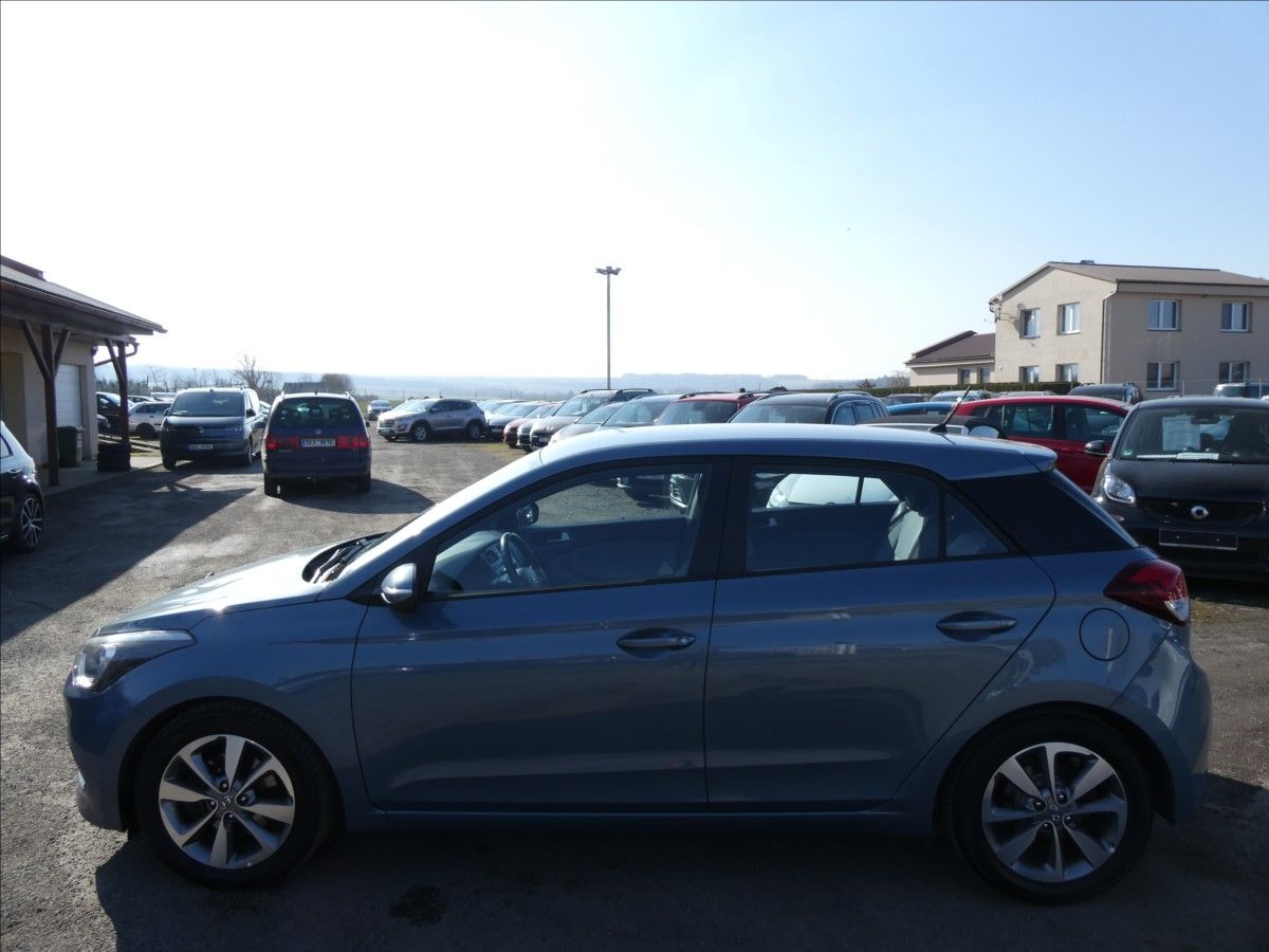 Hyundai i20, 1,1 CRDi 1.majitel, webasto - fotka 6