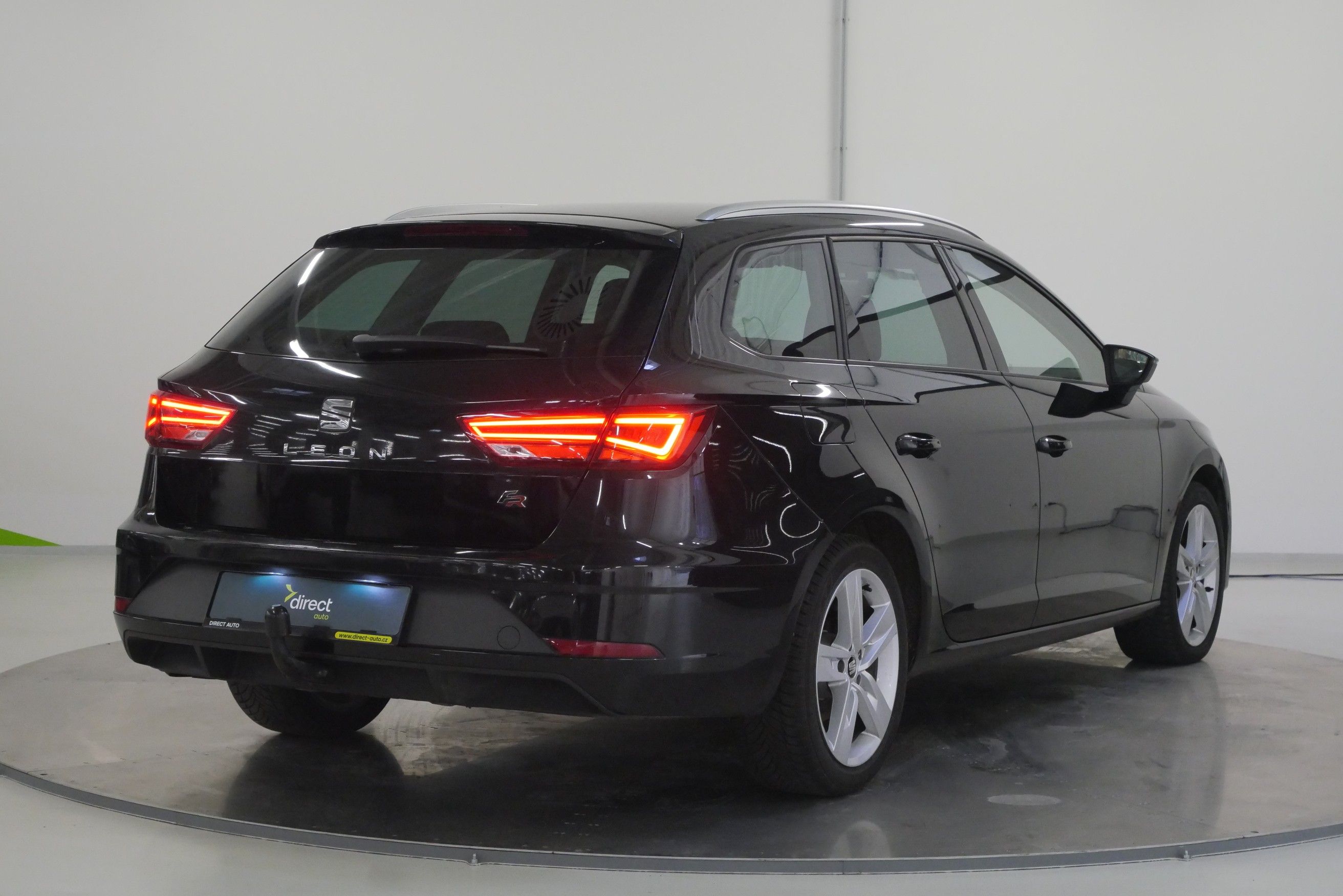 Seat Leon, 1.6 TDI 85 kW FR - fotka 2