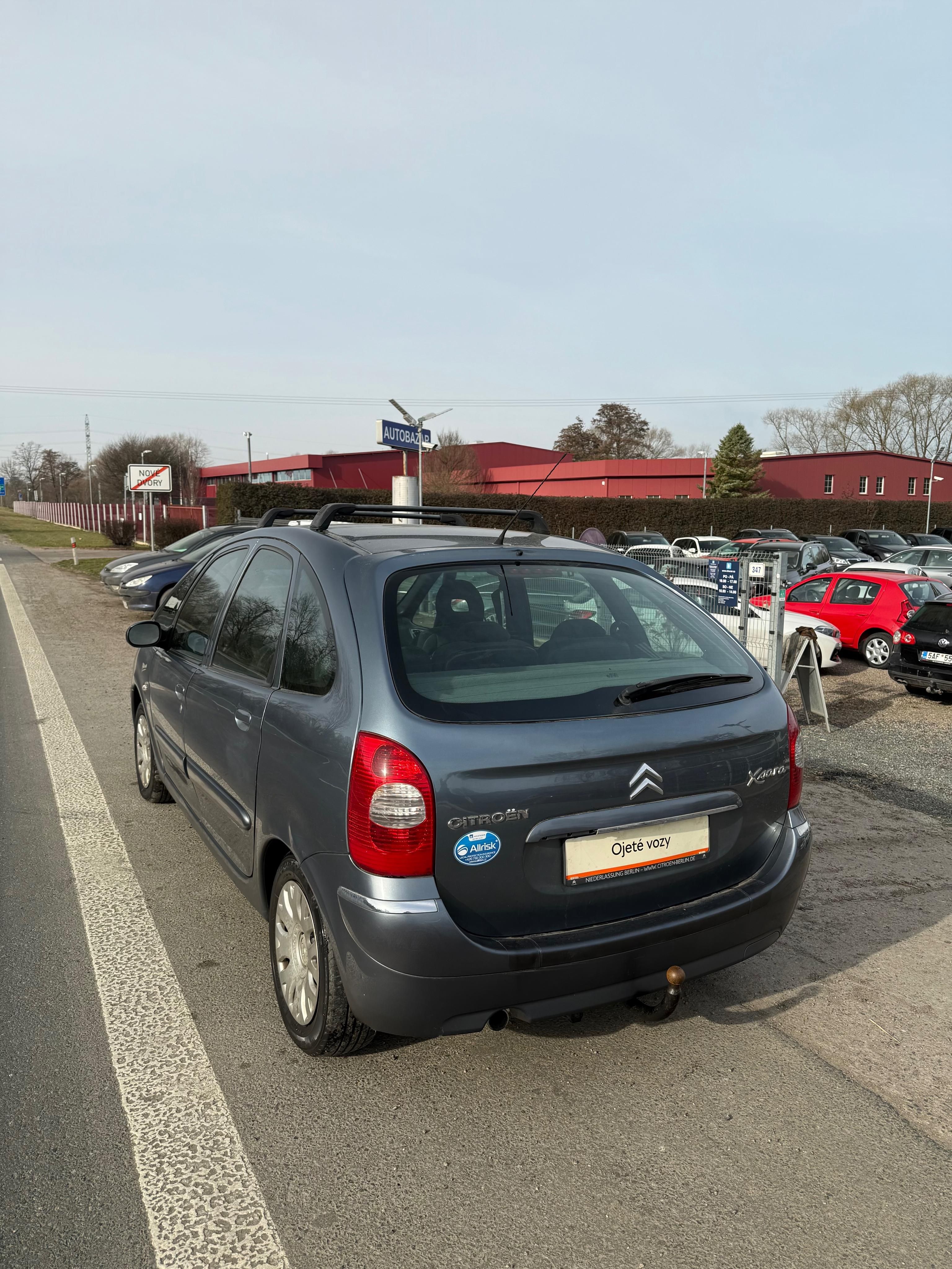 Citroën Xsara Picasso, 1.6i 16v 80kw Klima Tažné - fotka 2