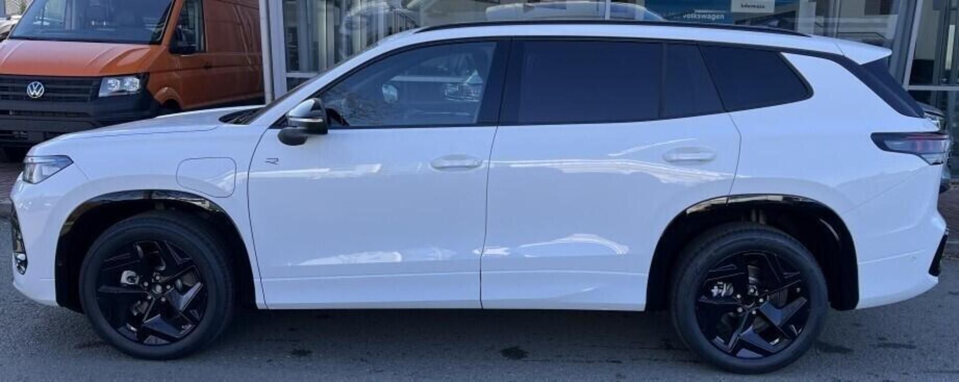 Volkswagen Tayron, R-Line 1,5 TSI eHybrid 150 kW - fotka 2