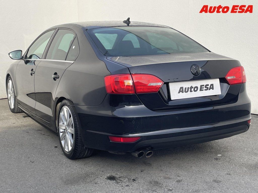 Volkswagen Jetta, 1.4 TSi,Highline,+kola - fotka 6