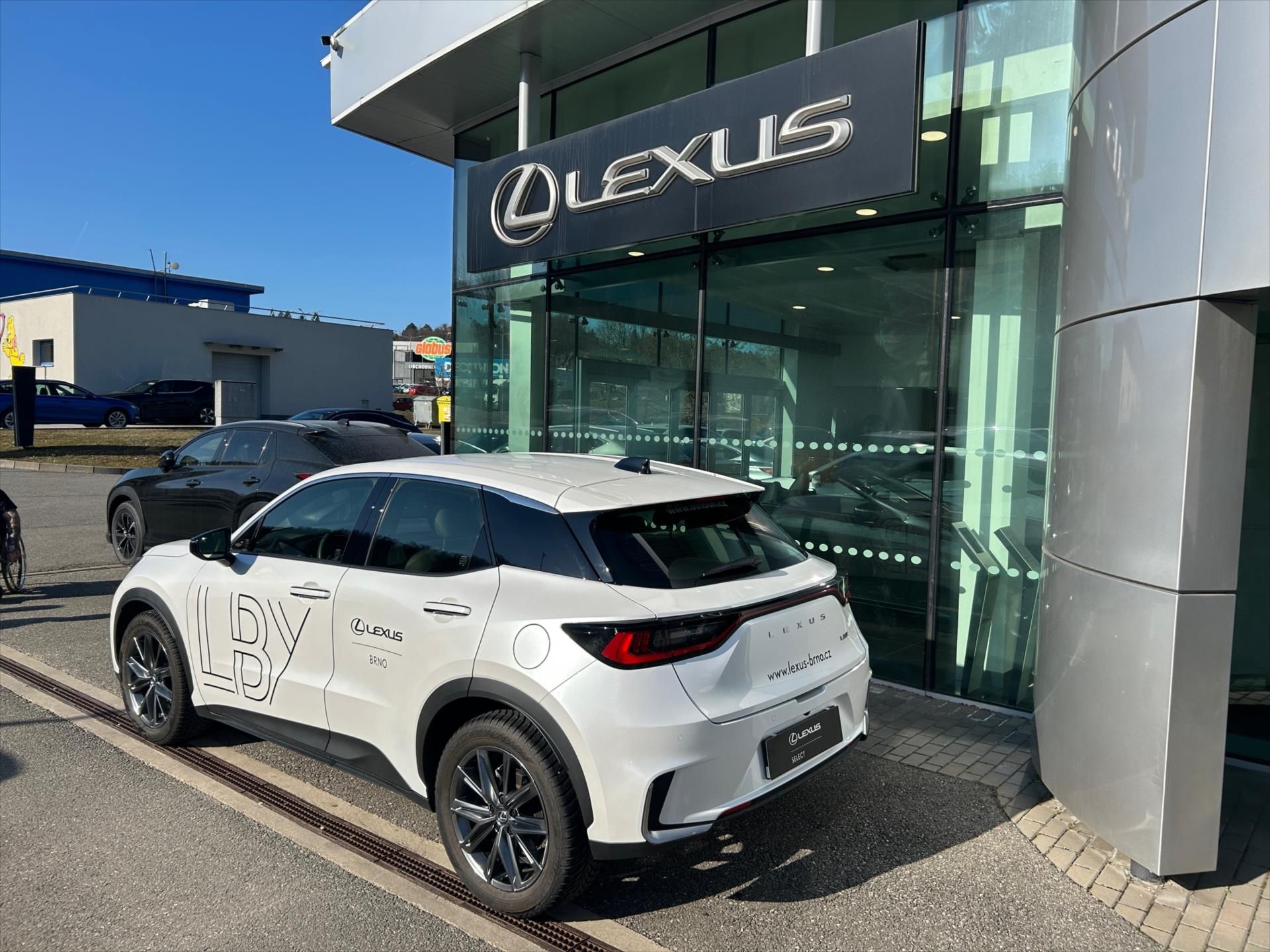 Lexus LBX, 1,5   Elegant Tech Black - fotka 4