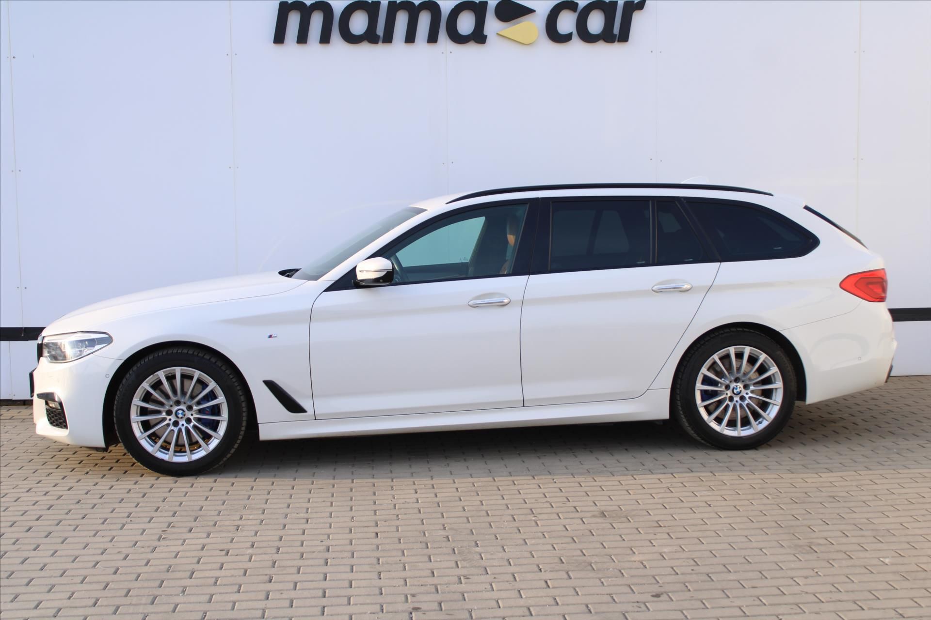 BMW Řada 5, 530d xDrive 195kW M PAKET ČR - fotka 4