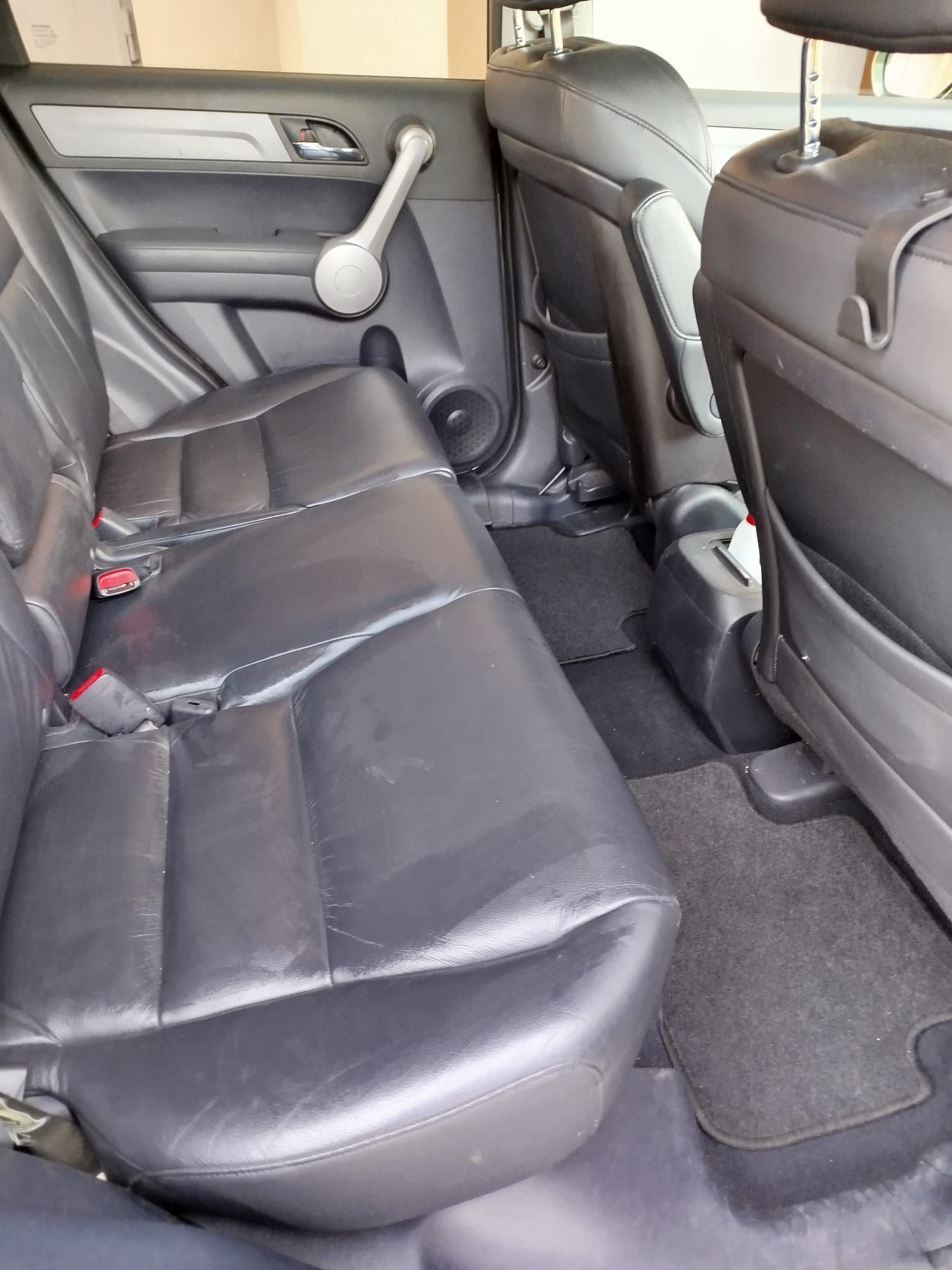 Honda CR-V, 110 KW,  velmi dobry stav - fotka 6