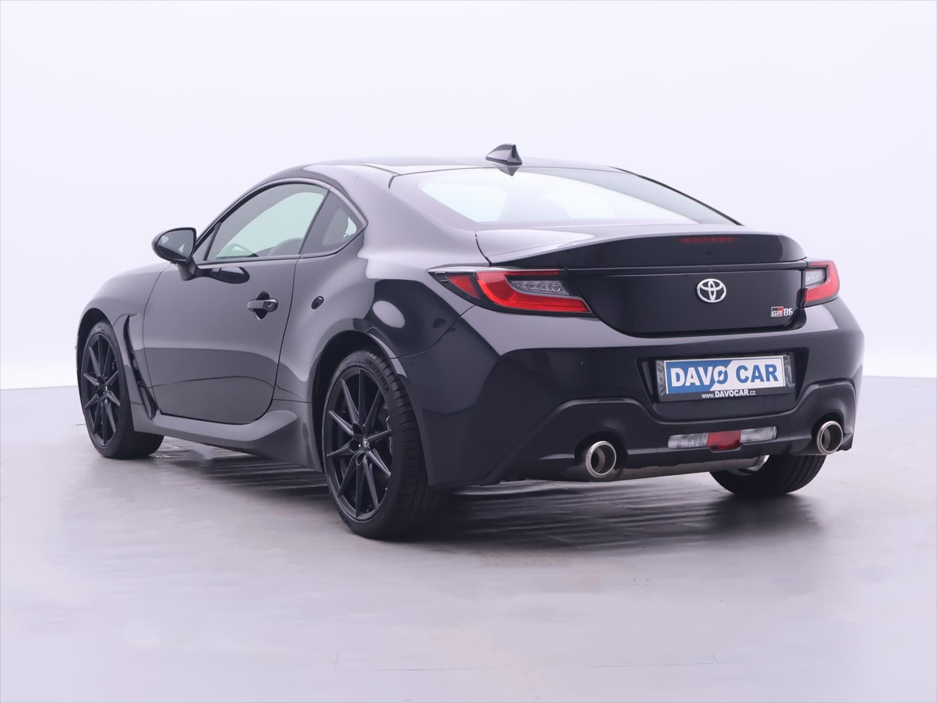Toyota GR86, 2,4 Boxer 172kW Executive DPH - fotka 5