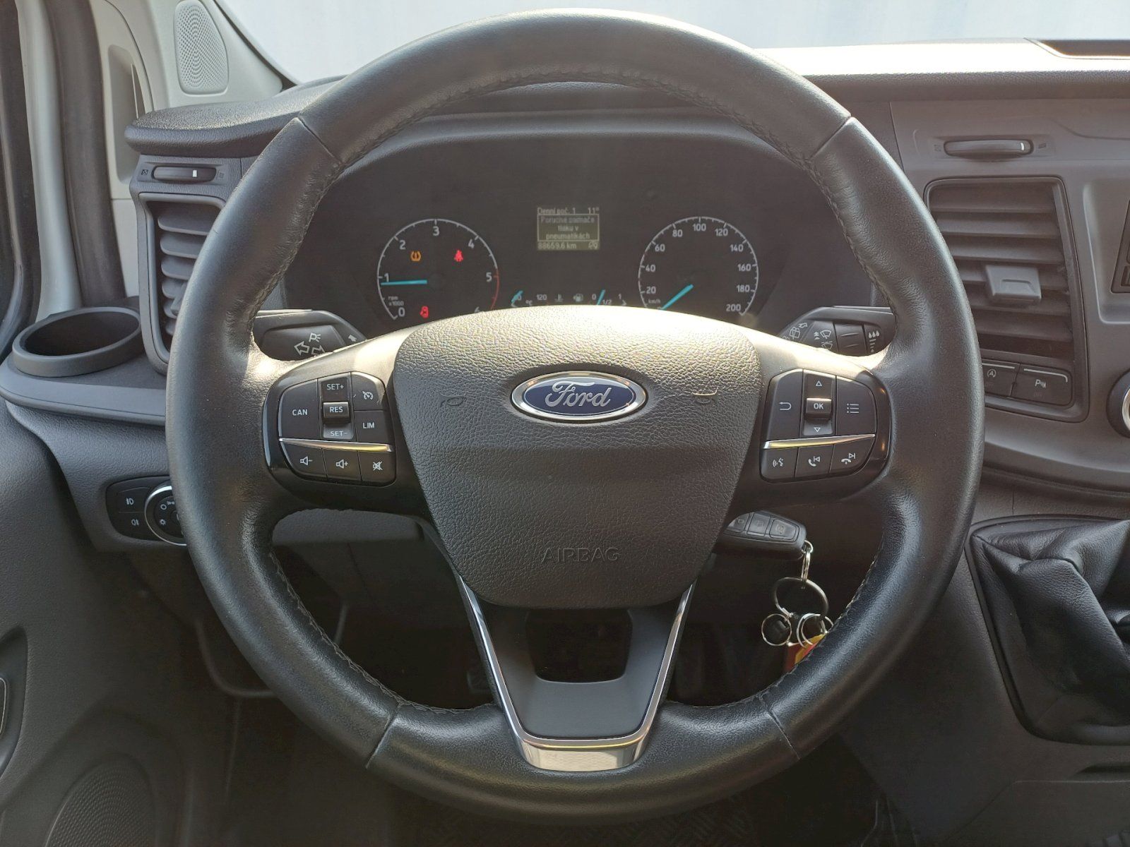 Ford Transit Custom, 2.0TDCI 96Kw 6 míst - fotka 6