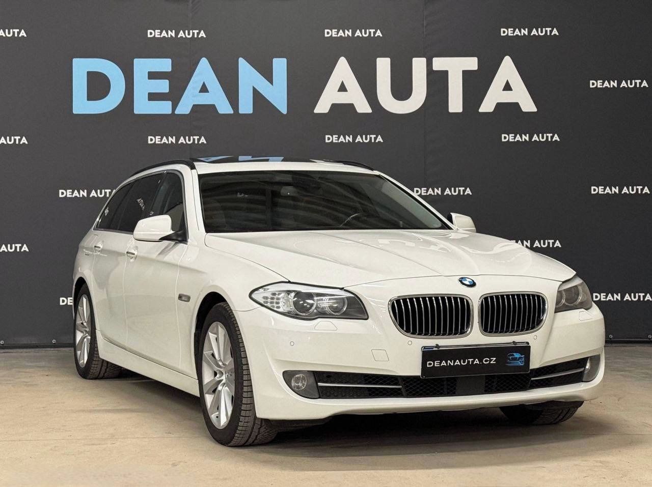 BMW Řada 5, 530d F11 Výbava Tážné - fotka 2