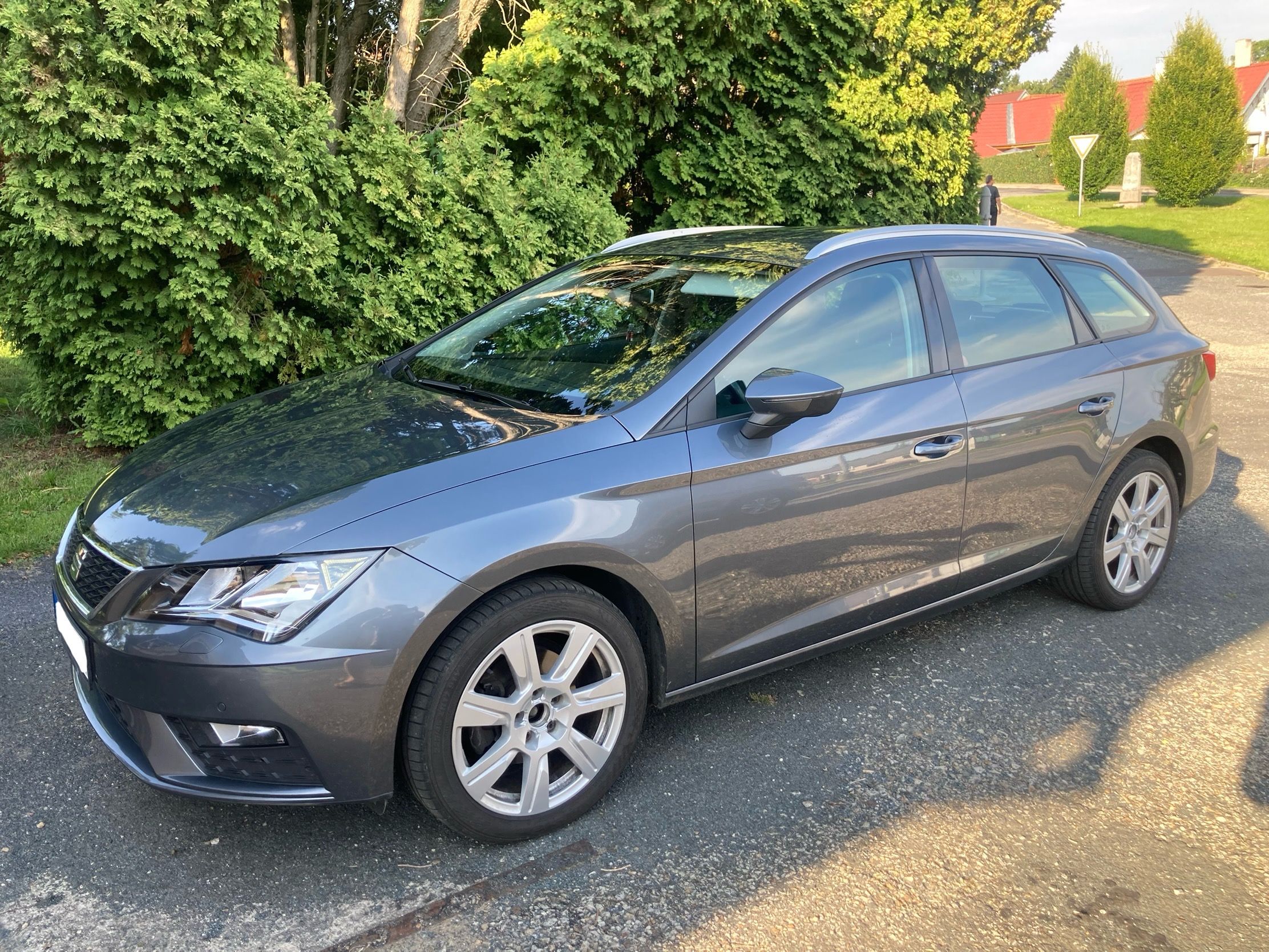 Seat Leon, Seat Leon 1,6 TDi, automat - fotka 2
