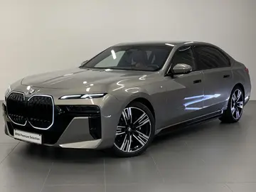BMW i7, i7 xDrive60