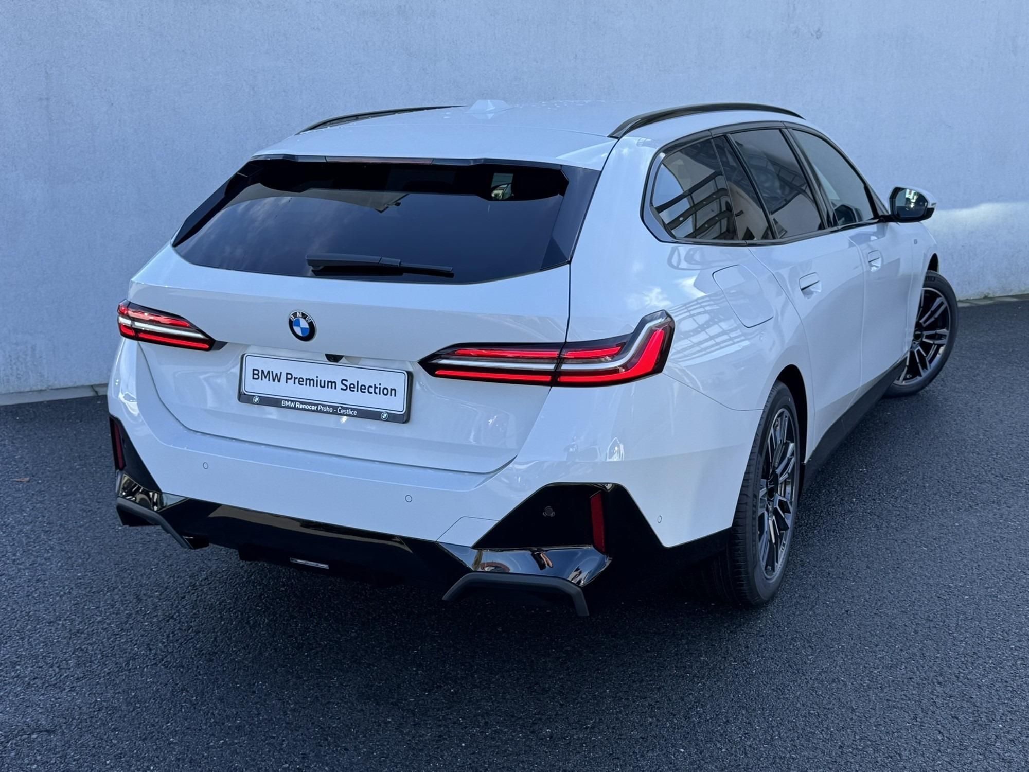 BMW Řada 5, 540d xDrive Touring - fotka 3