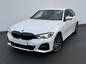 330e xDrive Mpaket
