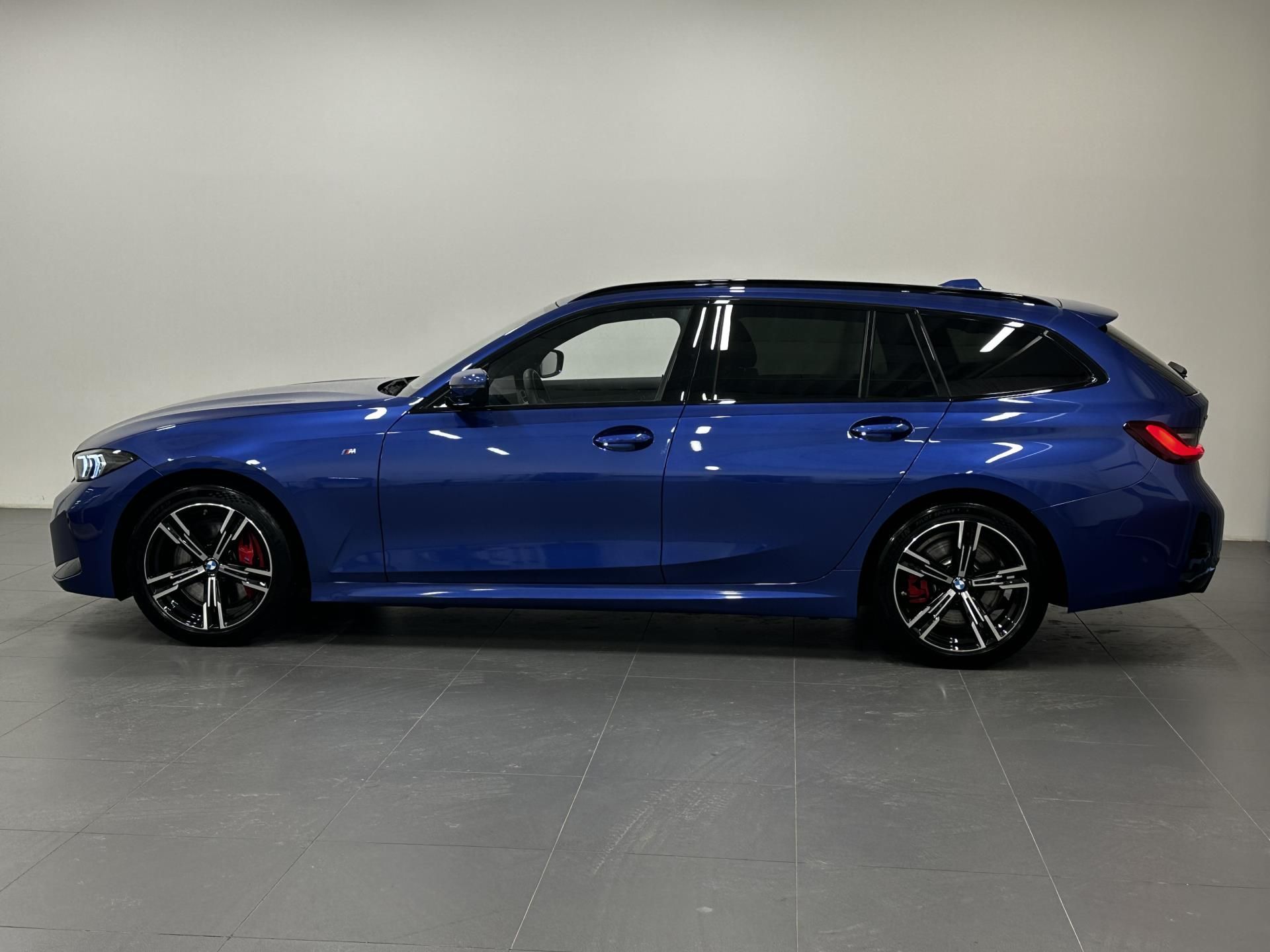 BMW Řada 3, 320d xDrive Touring - fotka 3