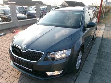 1,2TSI NAVI DSG AC BT VÝHŘEV