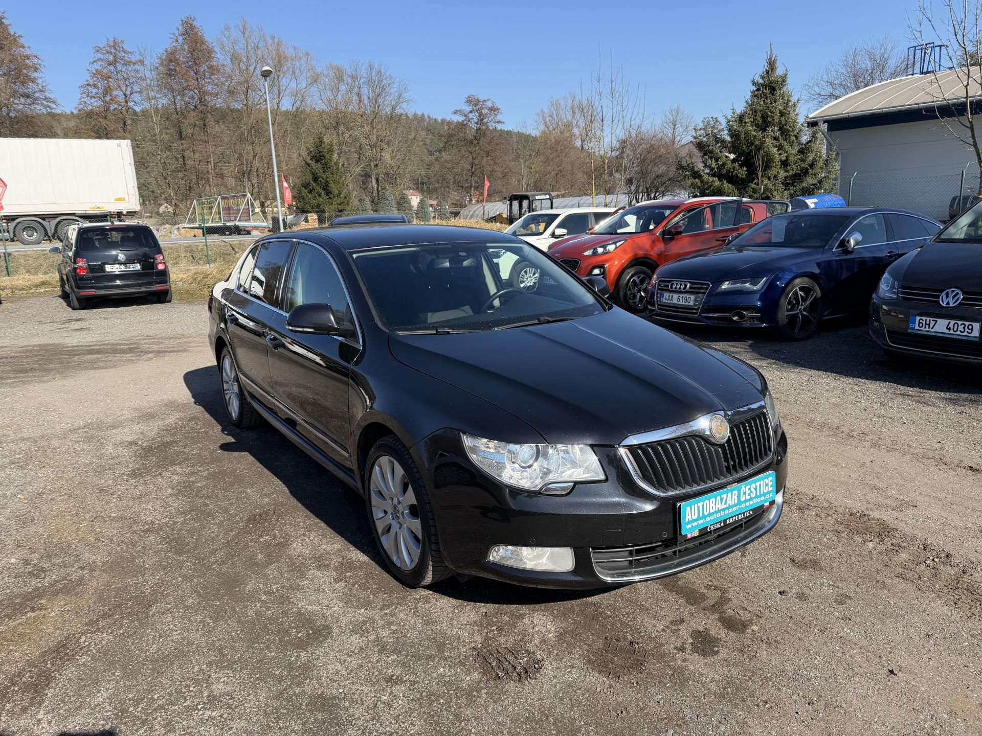 Škoda Superb, 3.6 V6 4x4 DSG - fotka 4