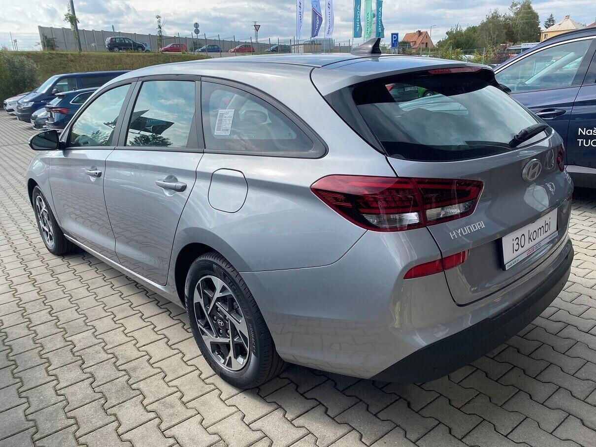 Hyundai i30, WG PD PE Comfort  1,0 T-GDI 74 - fotka 6