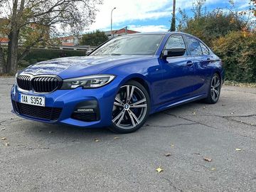 M330i