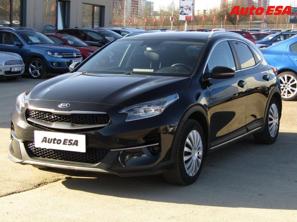 Kia XCee´d, 1.4 T-GDi,ČR,LED,navi - fotka 3