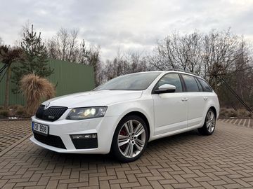 RS 2.0TSI 162kW, DSG, 2013
