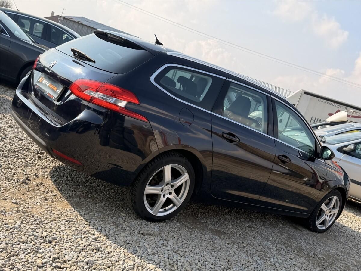 Peugeot 308, 2,0 HDI 110kW PANORAMA - fotka 5
