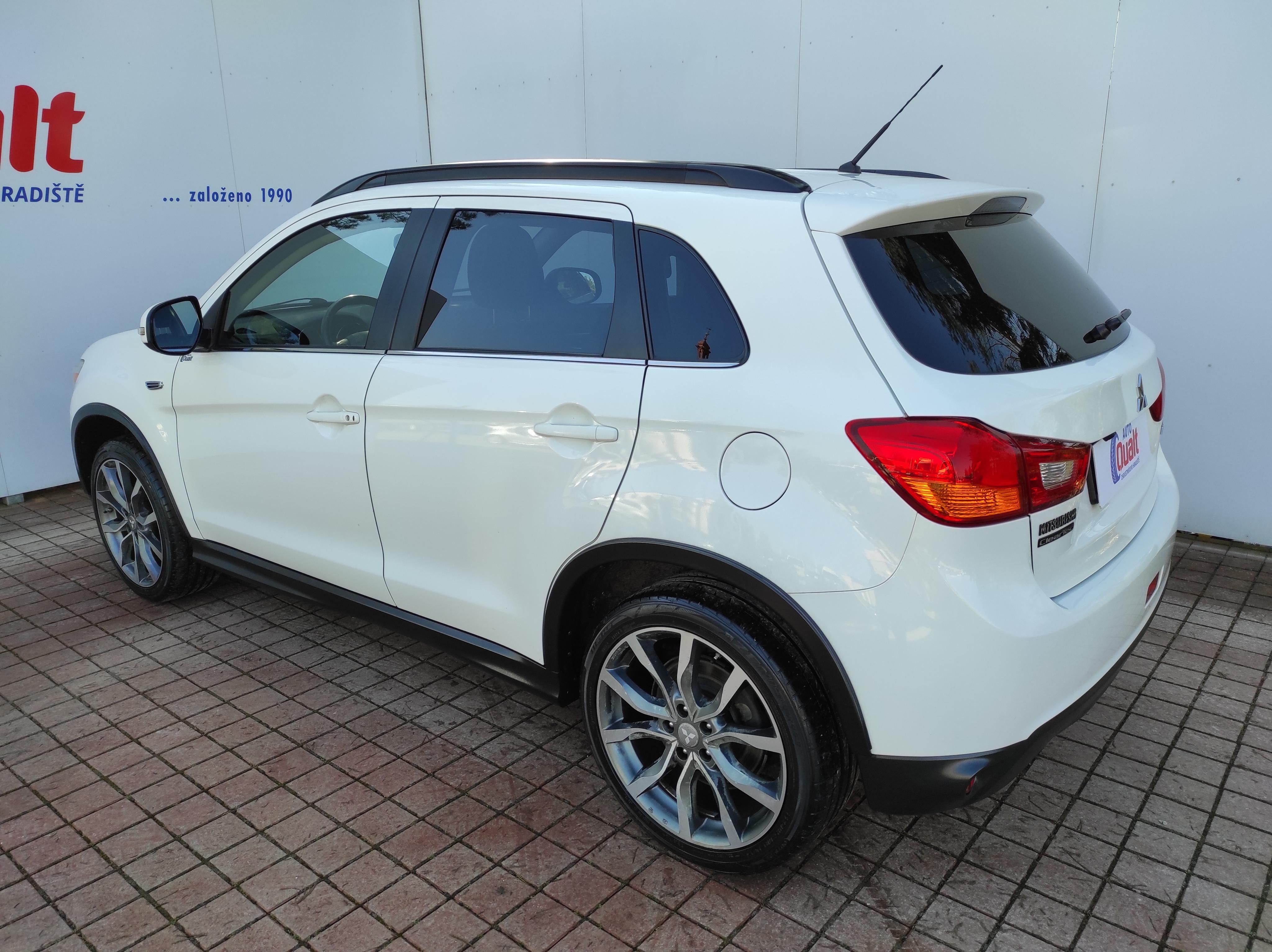 Mitsubishi ASX, 1.6 Kollektion+ VÝHŘEV XENONY - fotka 6